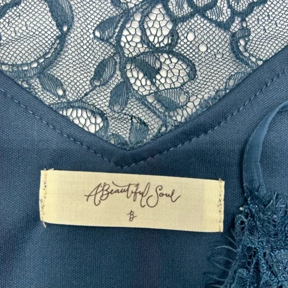 A Beautiful Soul Top Women’s 2X Lined Lace NWT ADJ. Straps Yarn Pompom Accents - Picture 3 of 16